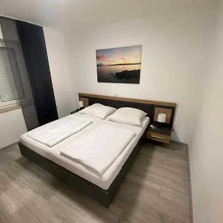 Apartmenthaus Novi*** * نوفي فينودولسكي