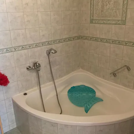 Apartmenthaus Novi*** Apartman *