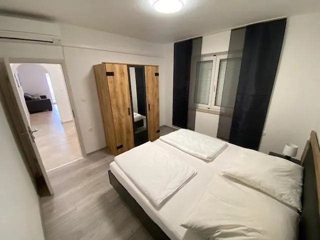 Apartmenthaus Novi*** *