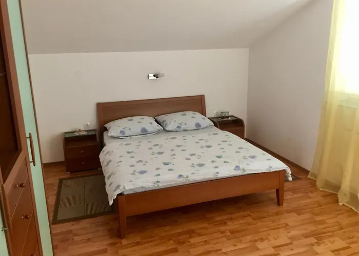 Apartmenthaus Novi*** 아파트 노비비노돌스키