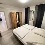 Apartmenthaus Novi*** *