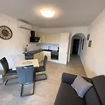 Apartment Apartmenthaus Novi*** *
