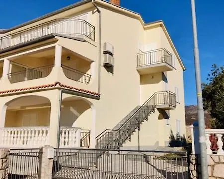 Apartmán Apartmenthaus Novi*** *