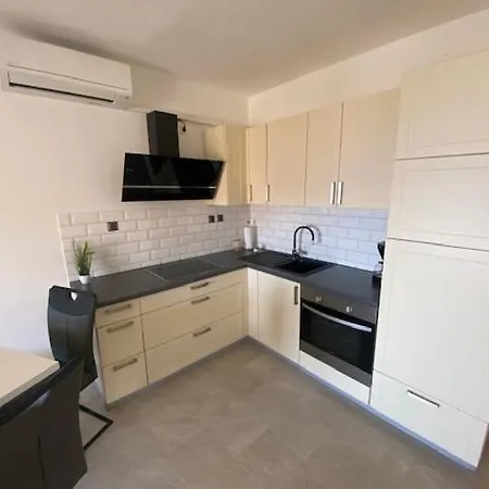 Apartmenthaus Novi*** Апартаменты Нови-Винодолски